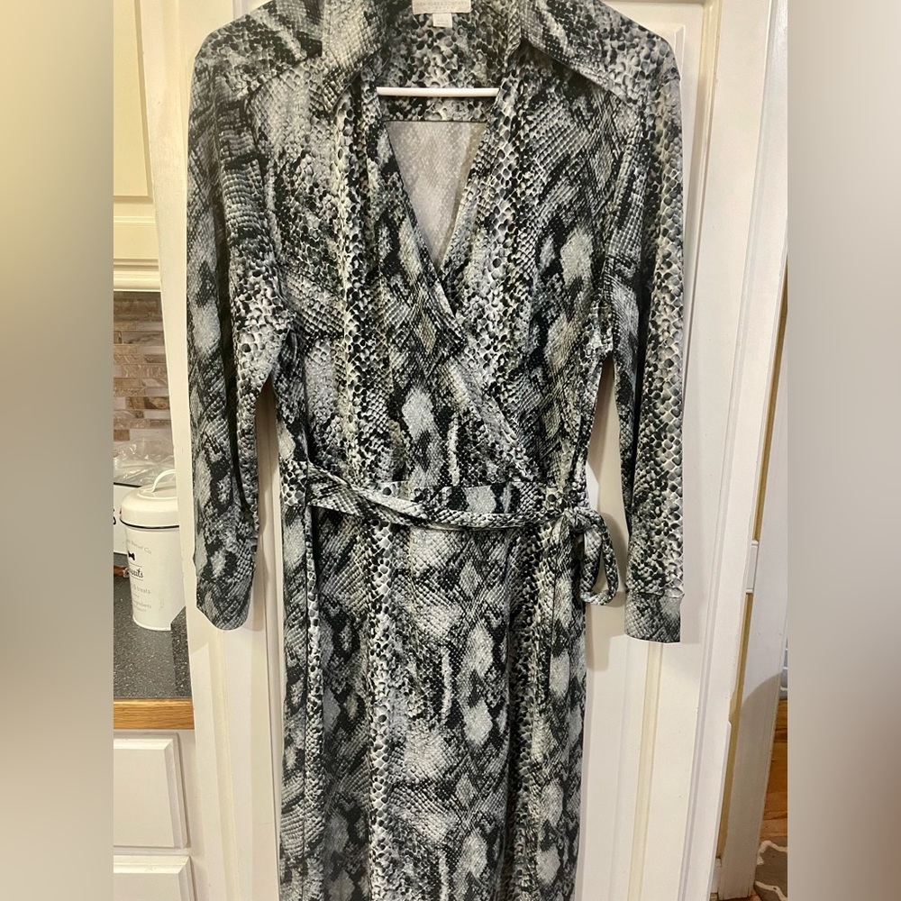 New York and Company Dress faux Wrap Size L Snakeskin Print Belted